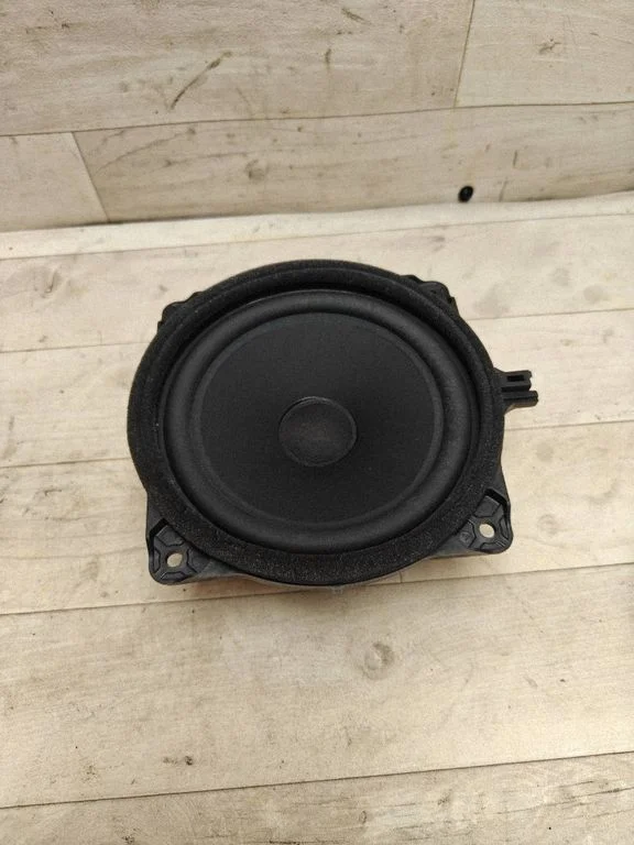Front door speaker – Hyundai i40 (2011-)