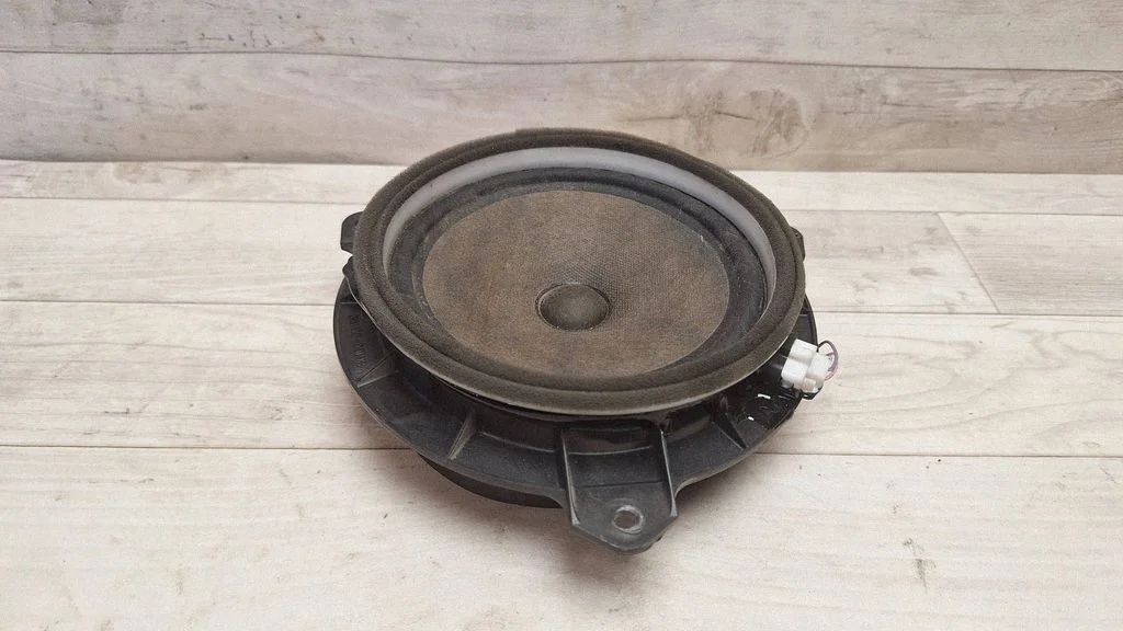 Front door speaker 861600D180