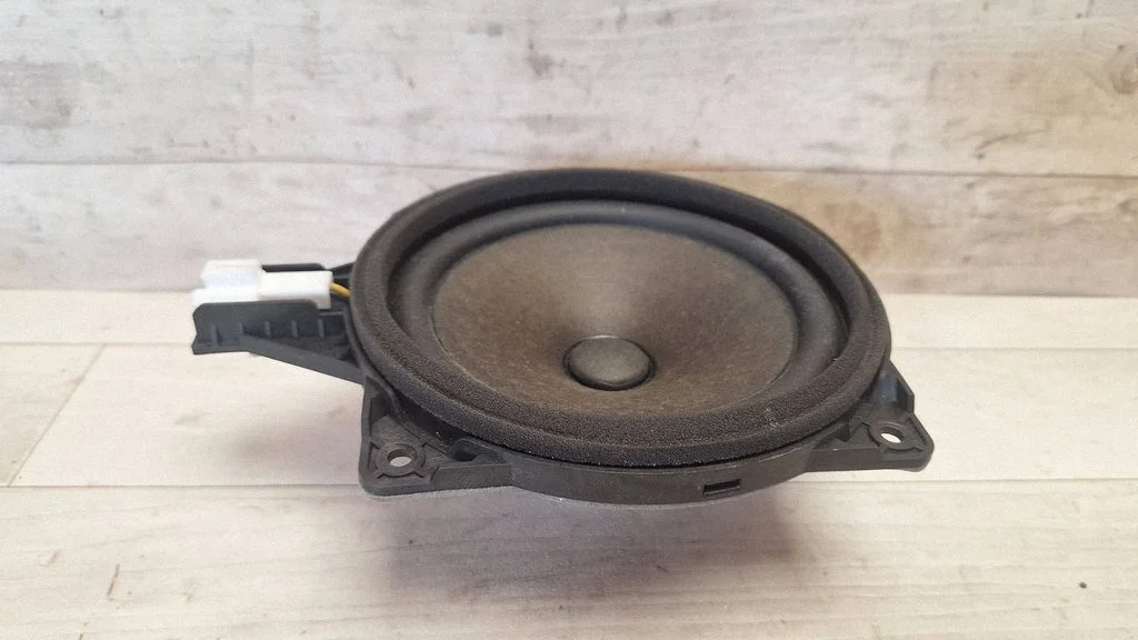 Front door speaker 963302T000
