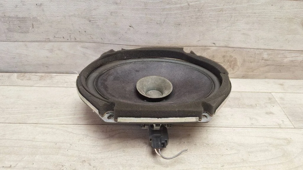 Front door speaker 3M8118808CA
