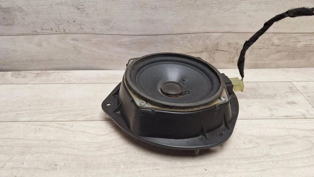 Front door speaker 96540752