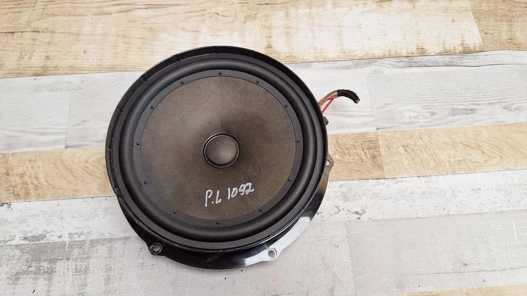 Front door speaker – Volkswagen Jetta V (2005-2010)