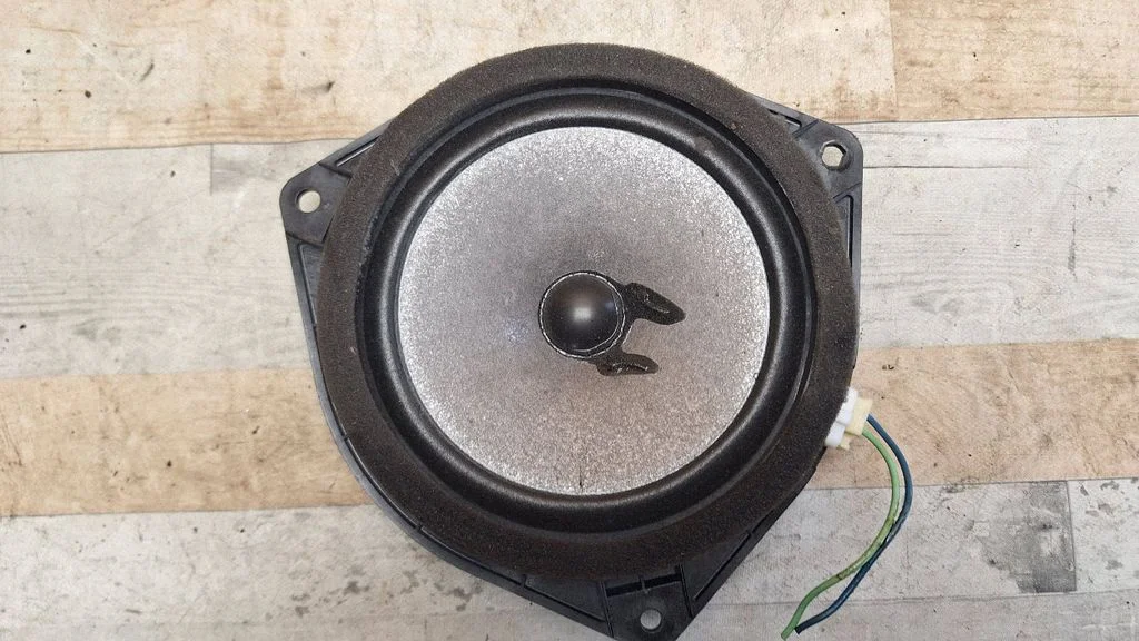 Front door speaker – Toyota Corolla Verso AR10 (2004-2009)