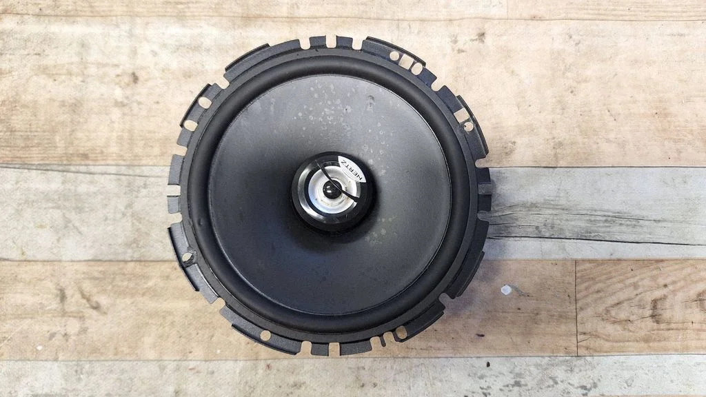Front door speaker – front left