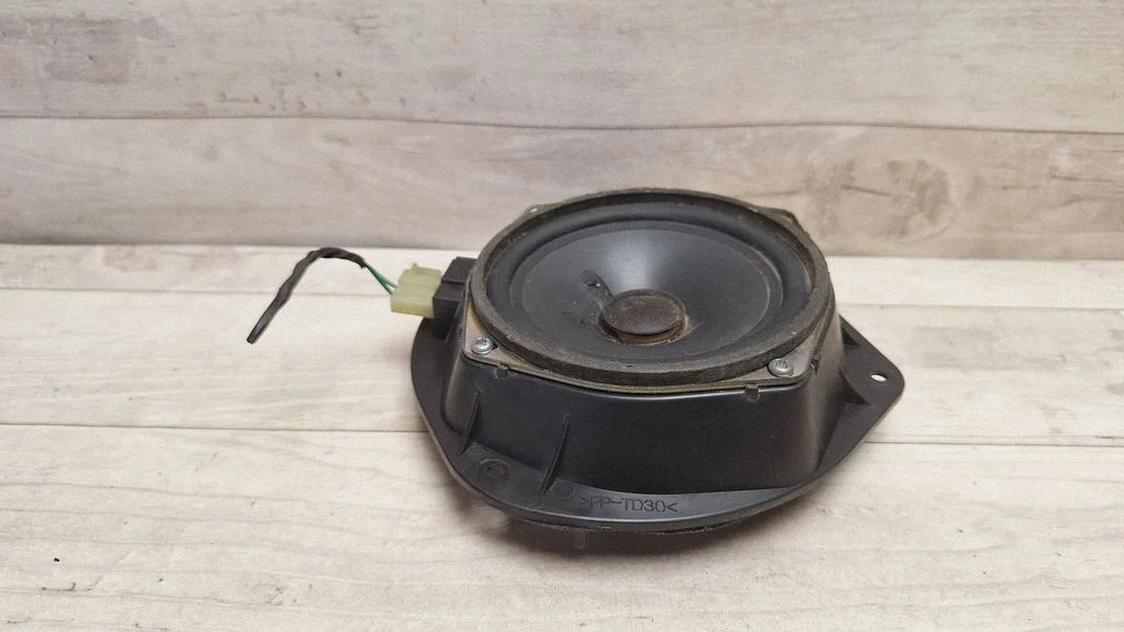 Front door speaker 96540752