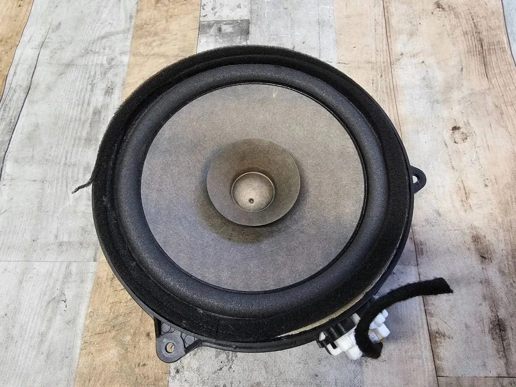 Front door speaker D65166960