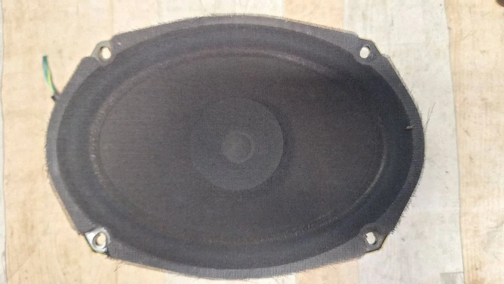 Front door speaker – Jeep Grand Cherokee (WK) (2005-2010)