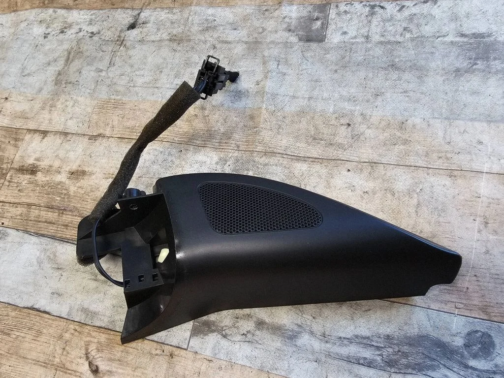 Esiukse kõlar(id) 1K0837974K