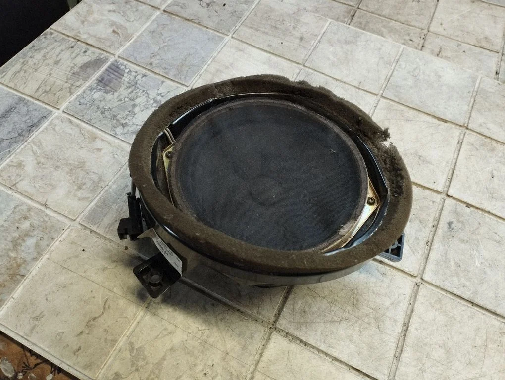 Front door speaker A1638201502