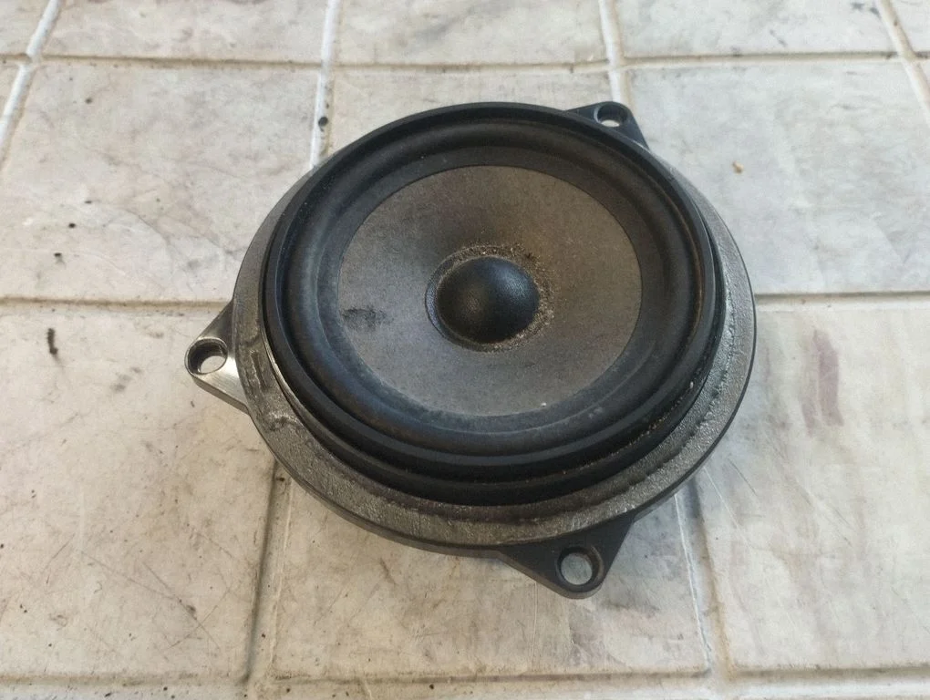 Front door speaker 6513697092902