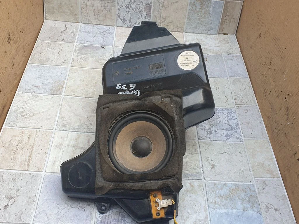 Front door speaker 2752555963