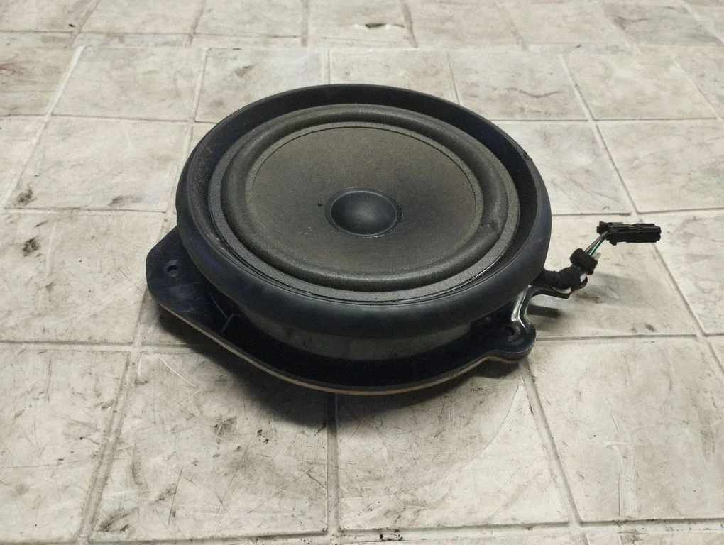 Front door speaker 8E0035411