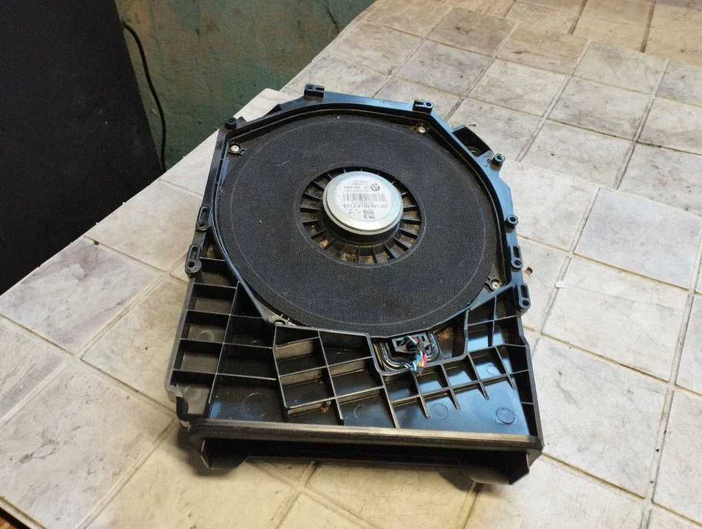 Subwoofer speaker 6513919246102
