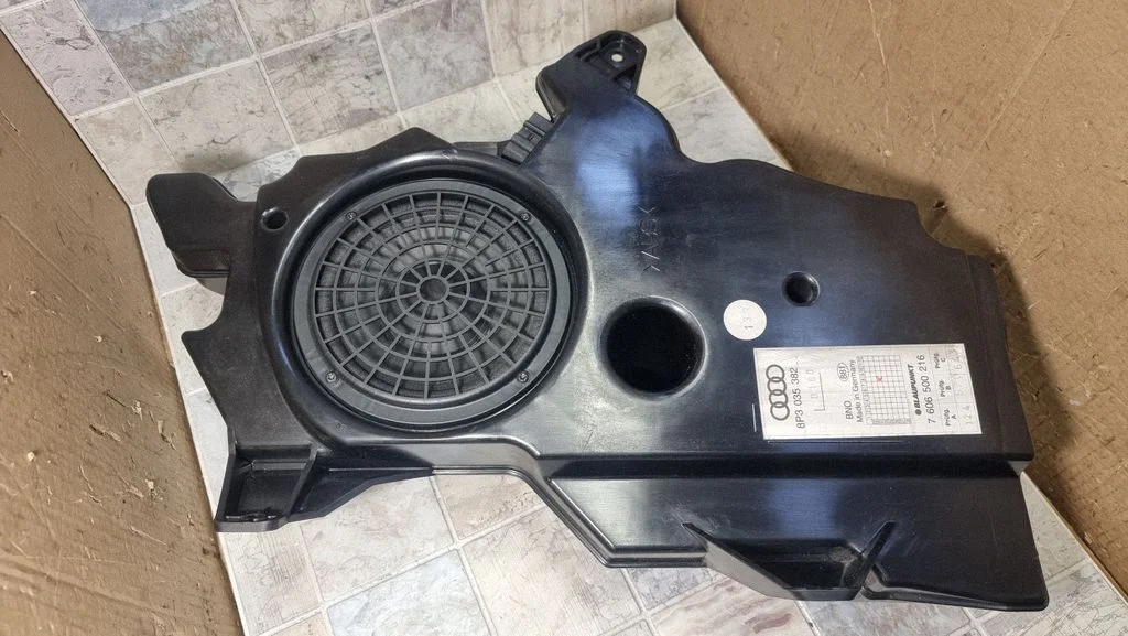 Subwoofer – Audi A3 S3 8P (2003-2012)