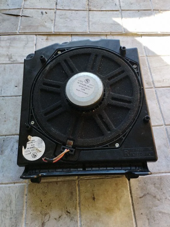 Subwoofer speaker 65136929100A
