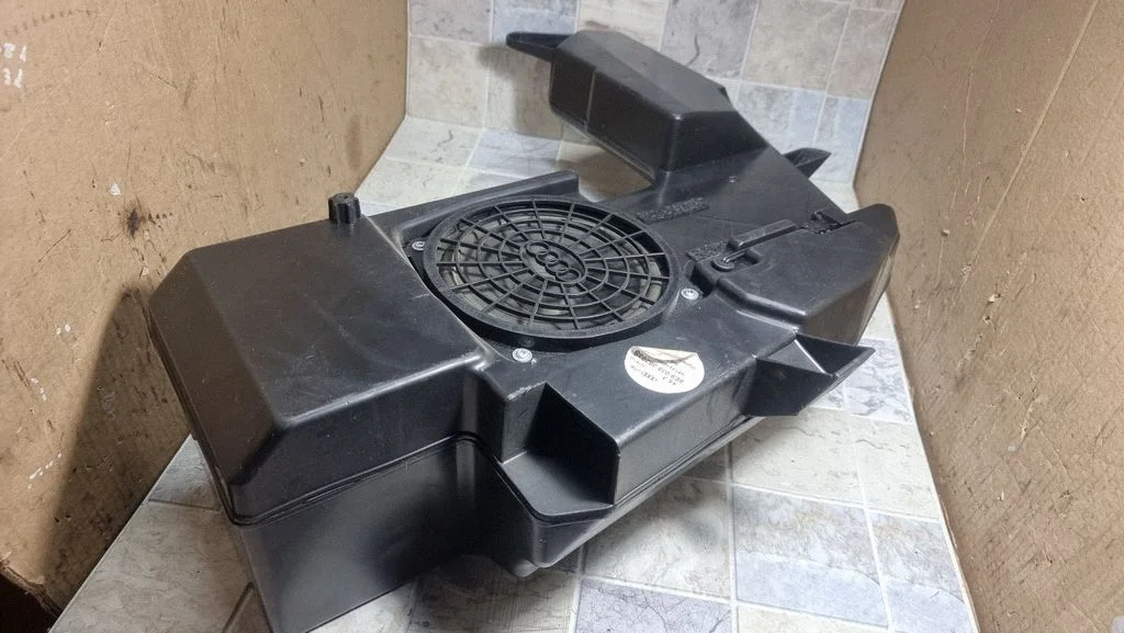 Subwoofer 8E903538203S