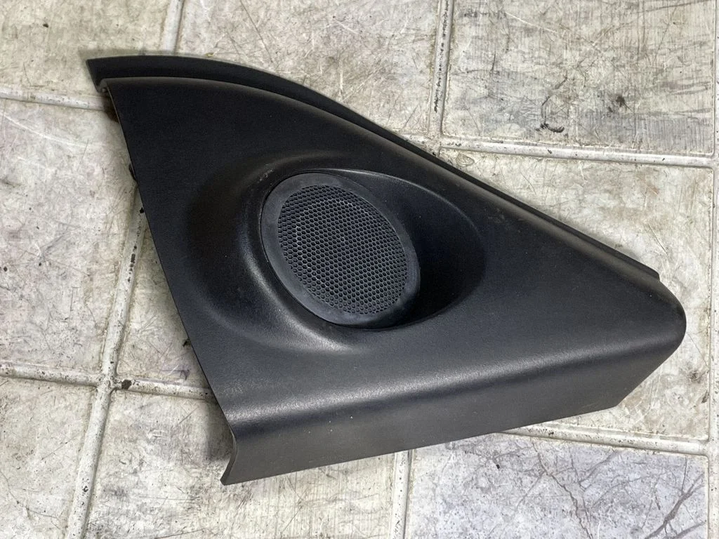 Skaļrunis panelī 6M2T18932EB