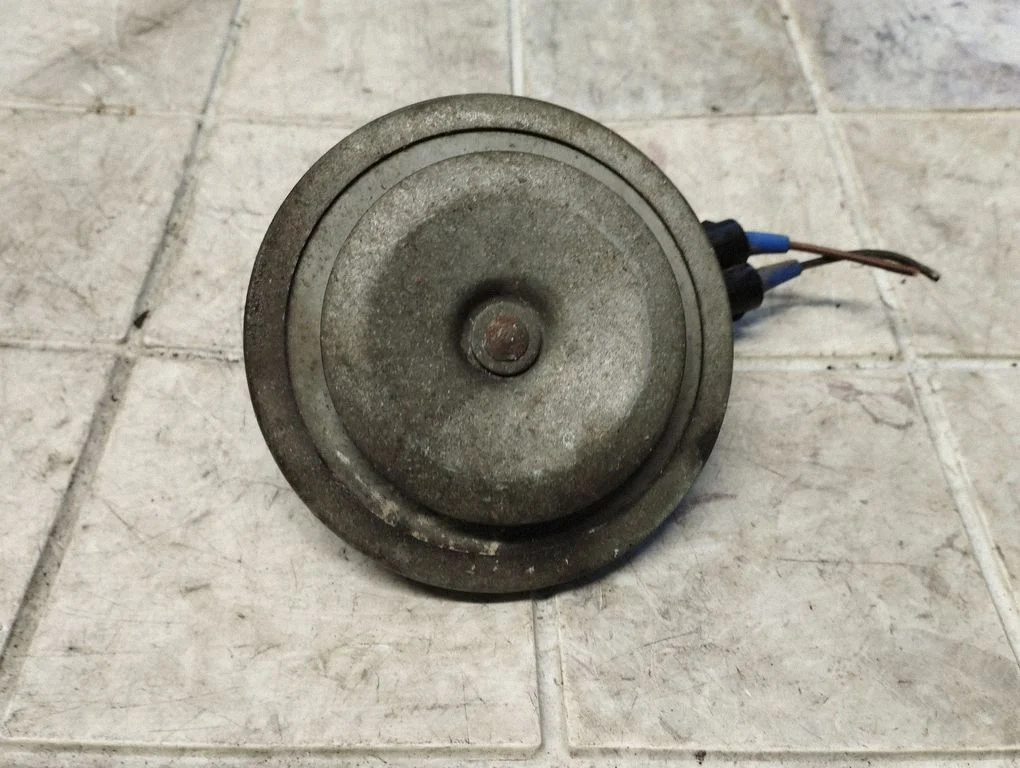Horn signal – Volkswagen Golf IV (1998-2005)