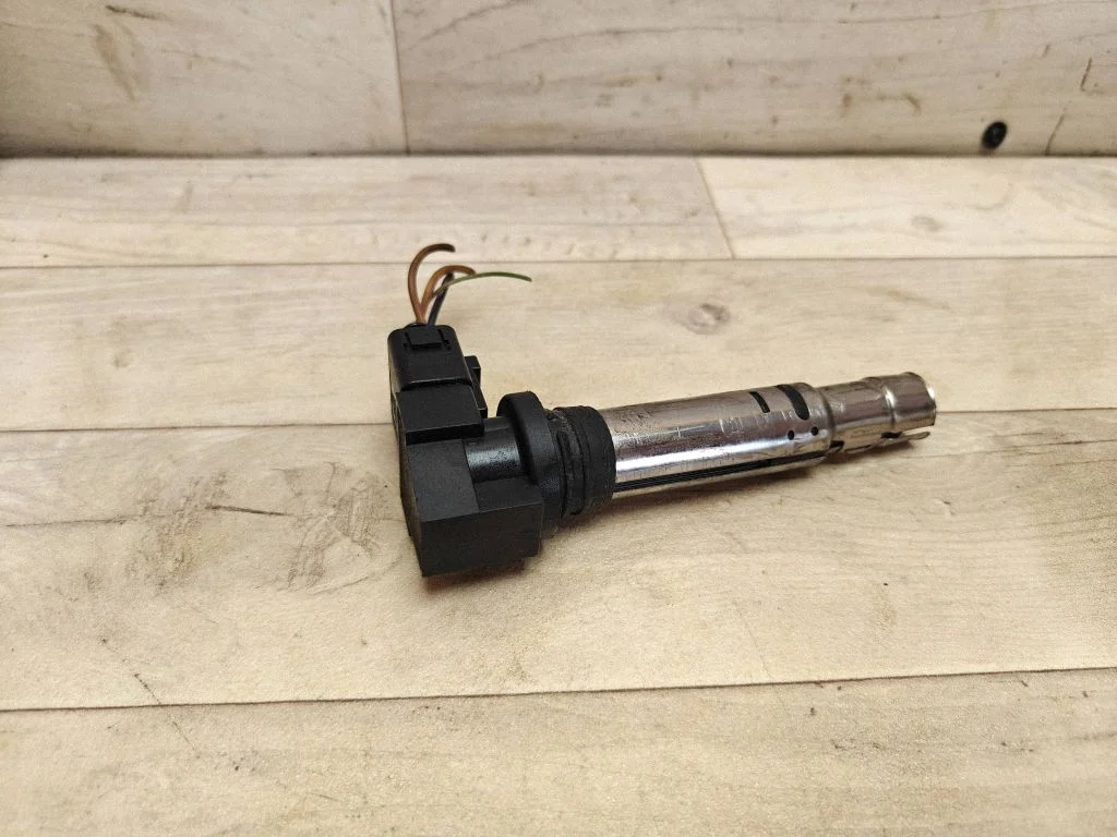 High voltage ignition coil 036905715F