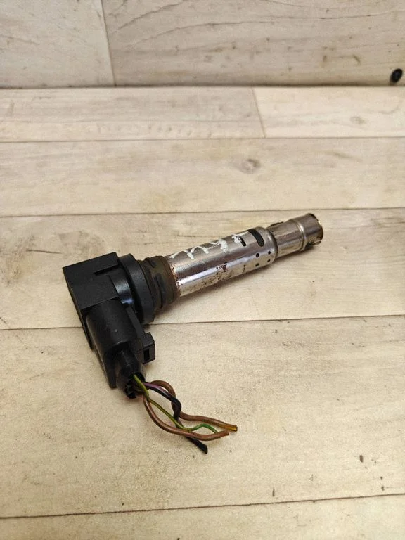 High voltage ignition coil 036905715F
