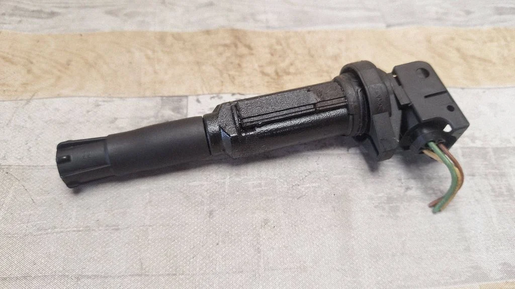 High voltage ignition coil 7551260