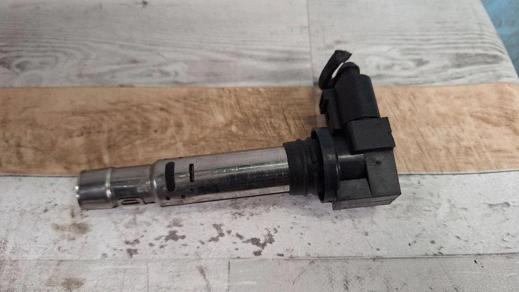 High voltage ignition coil R0401S00400