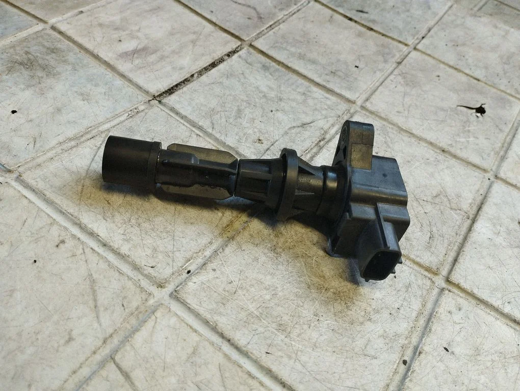 High voltage ignition coil 6M8G12A366