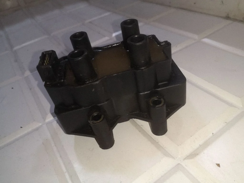 High voltage ignition coil 2526040A