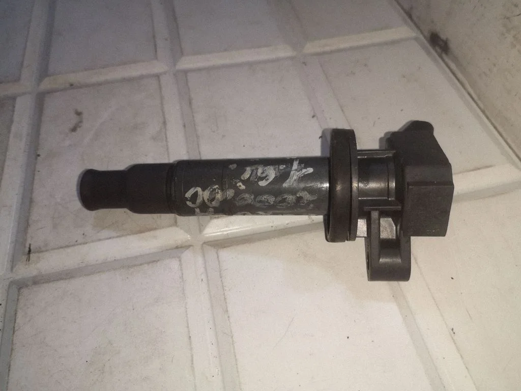 Kõrgepinge süütepool – Toyota Matrix (E130) (2001-2008)