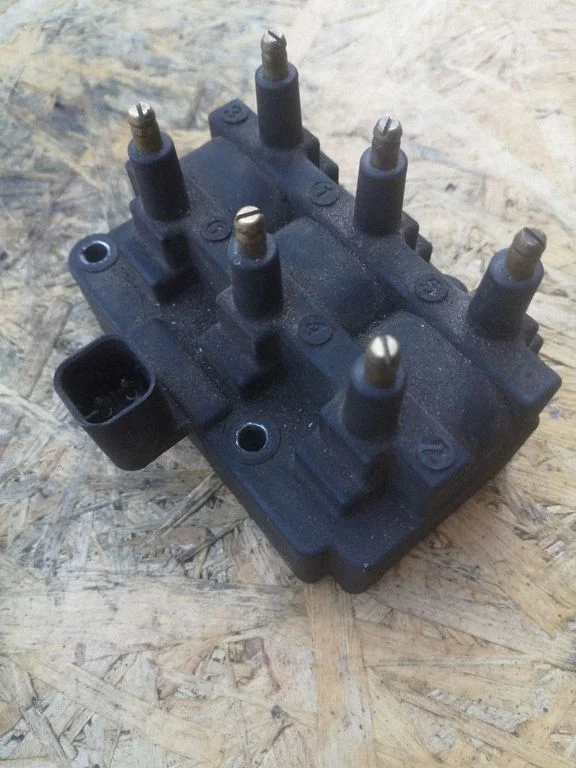 High voltage ignition coil – Chrysler Grand Voyager IV (2001-2007)