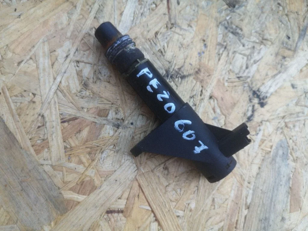 High voltage ignition coil