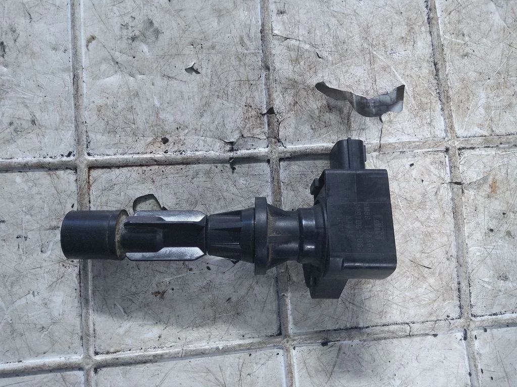 High voltage ignition coil 6M8G12A366