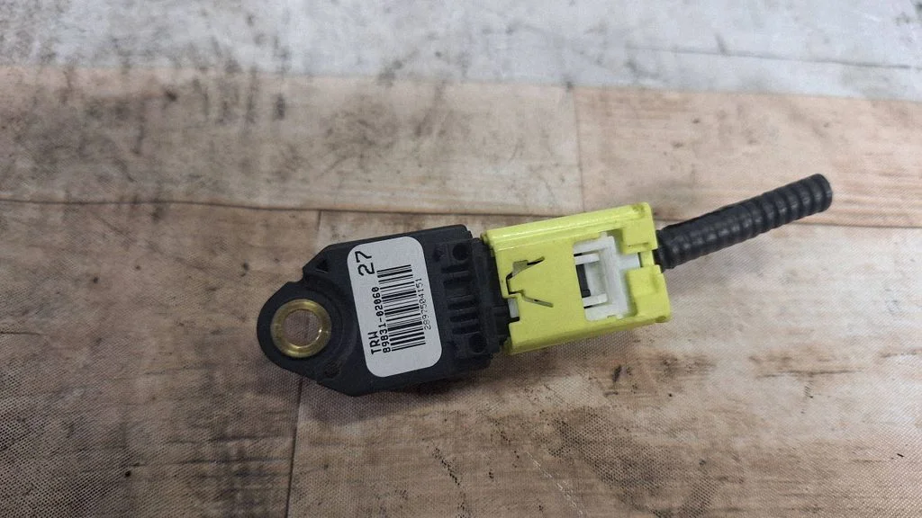 Drošības spilvenu trieciena sensors 8983102060
