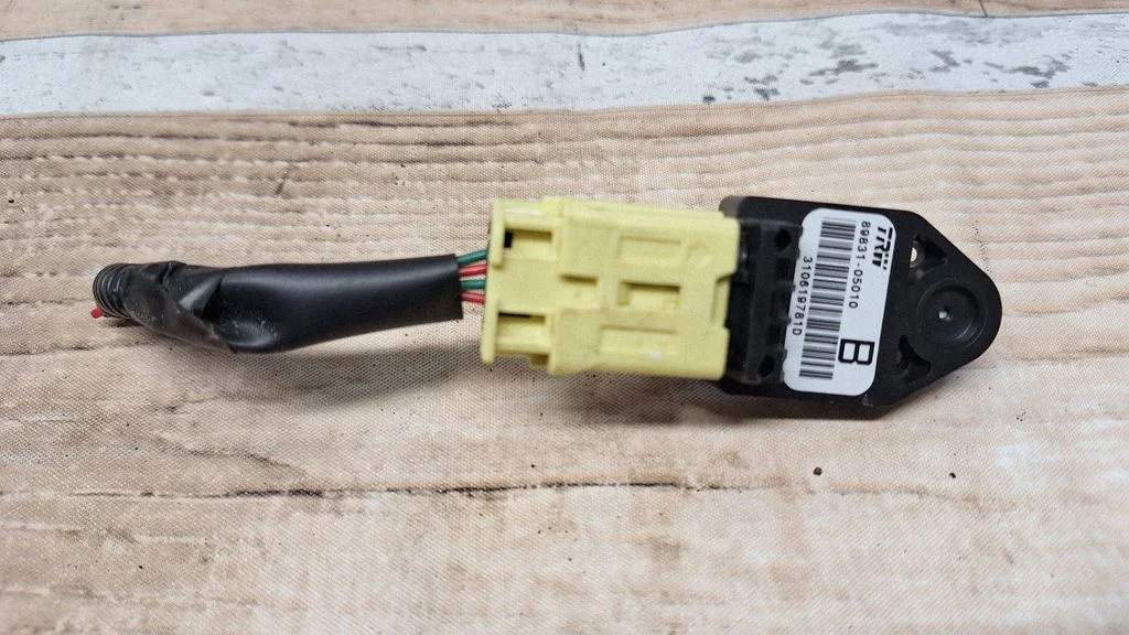 Airbag deployment crash/impact sensor 8983105010