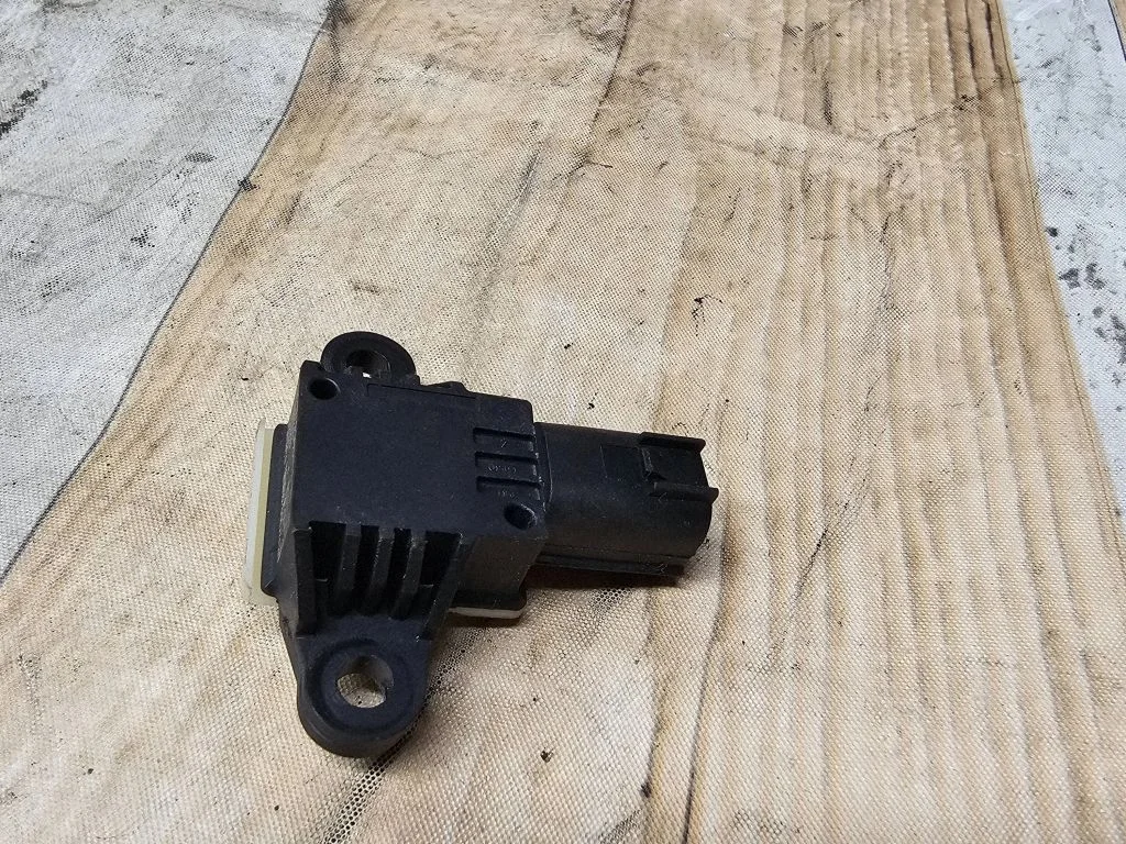 Airbag deployment crash/impact sensor – Ford Ranger (2012-2018)