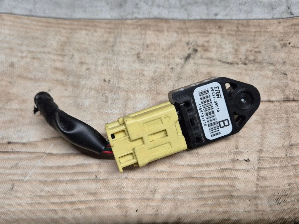 Airbag deployment crash/impact sensor 898310W010