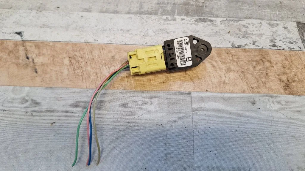 Airbag deployment crash/impact sensor 8983105010