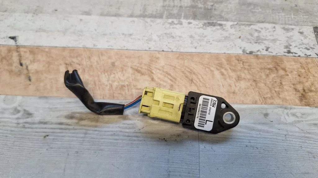 Airbag deployment crash/impact sensor 8983405010