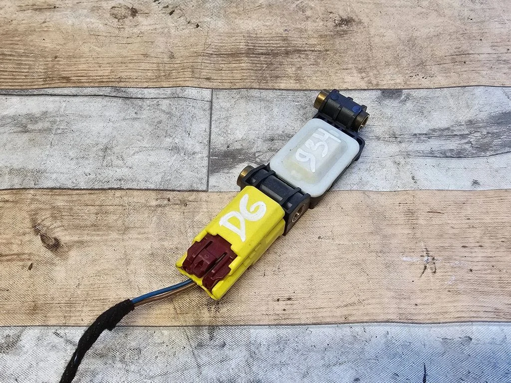 Airbag deployment crash/impact sensor 8E0959643B
