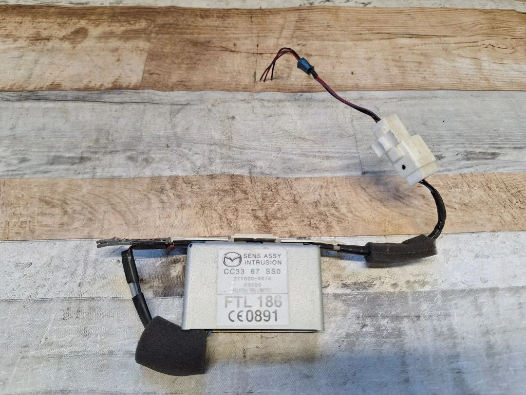 Airbag deployment crash/impact sensor – Mazda 5 (2005-2010)
