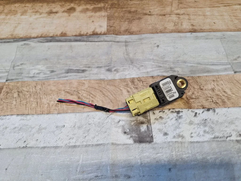 Drošības spilvenu trieciena sensors 898310H010