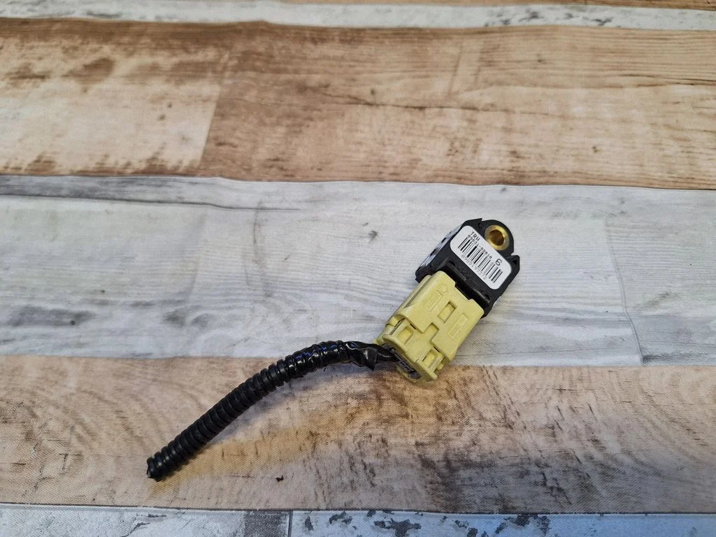 Drošības spilvenu trieciena sensors 898310D010