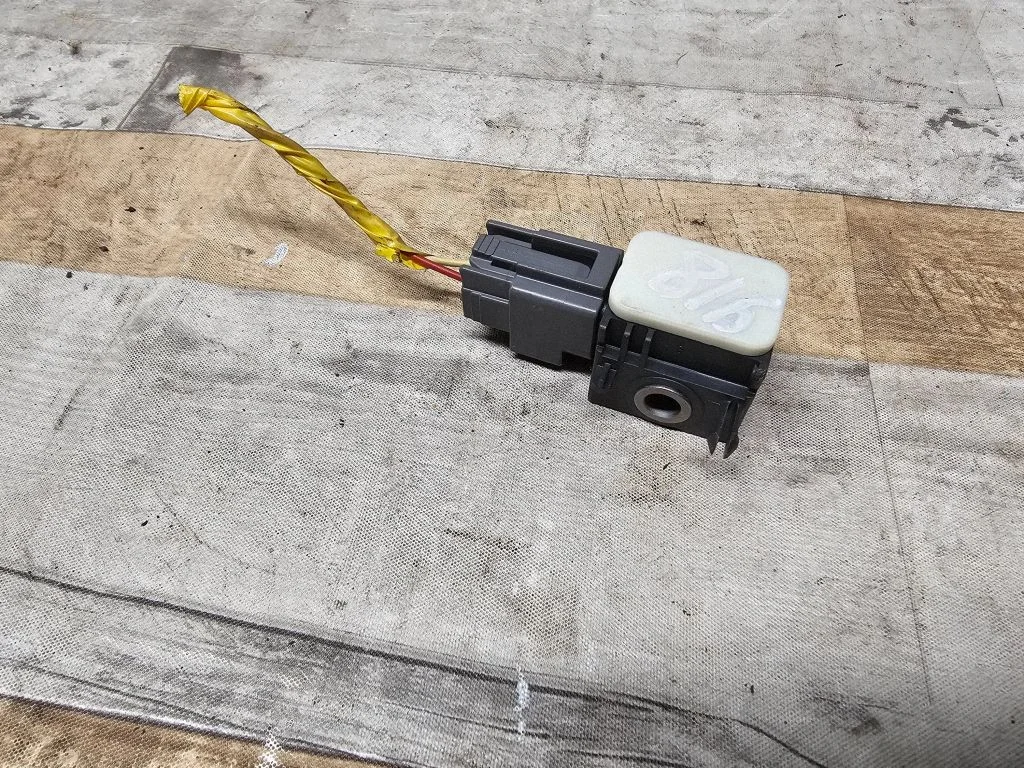 Airbag deployment crash/impact sensor 959202B000