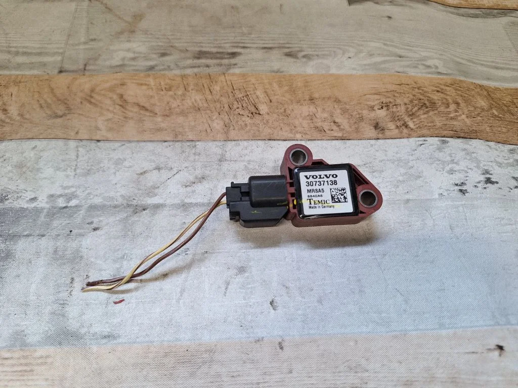 Airbag deployment crash/impact sensor 30737138