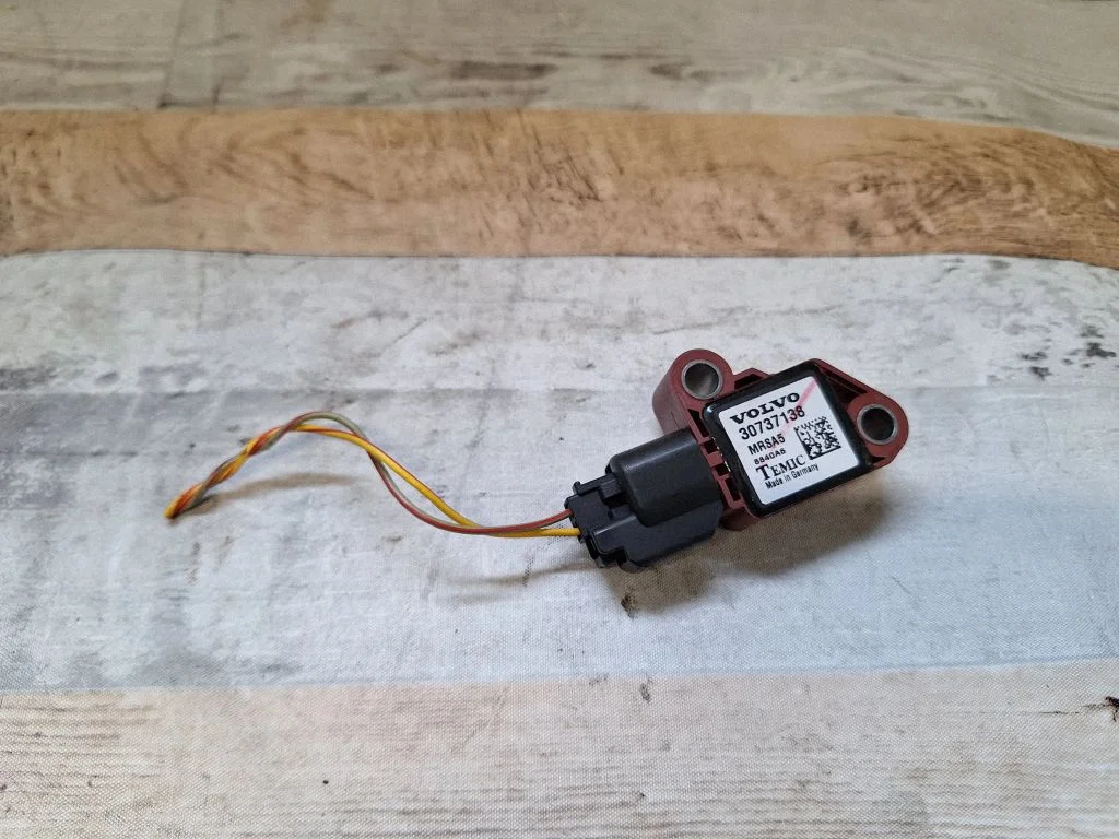 Airbag deployment crash/impact sensor 30737138