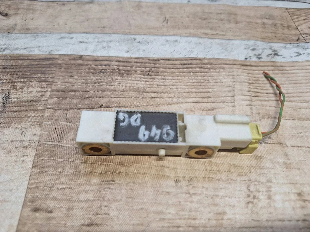 Airbag deployment crash/impact sensor 8651755