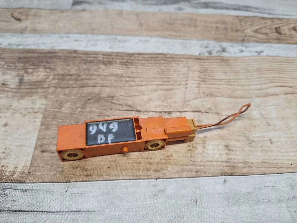 Airbag deployment crash/impact sensor 8651754