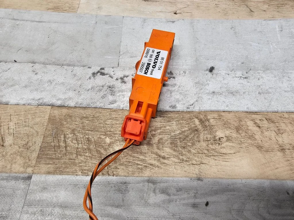 Airbag deployment crash/impact sensor 8651754