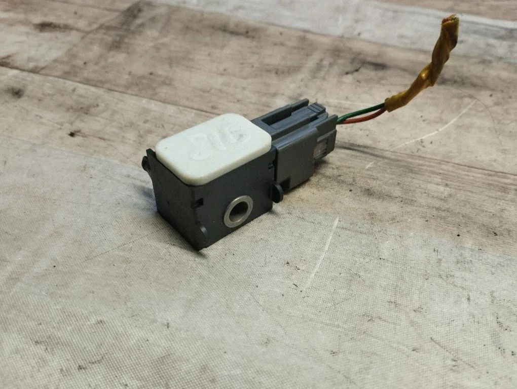 Airbag deployment crash/impact sensor 959202B000