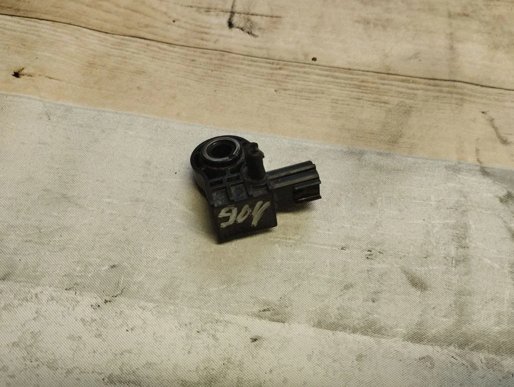 Airbag deployment crash/impact sensor – Land Rover Evoque I (2011-2018)